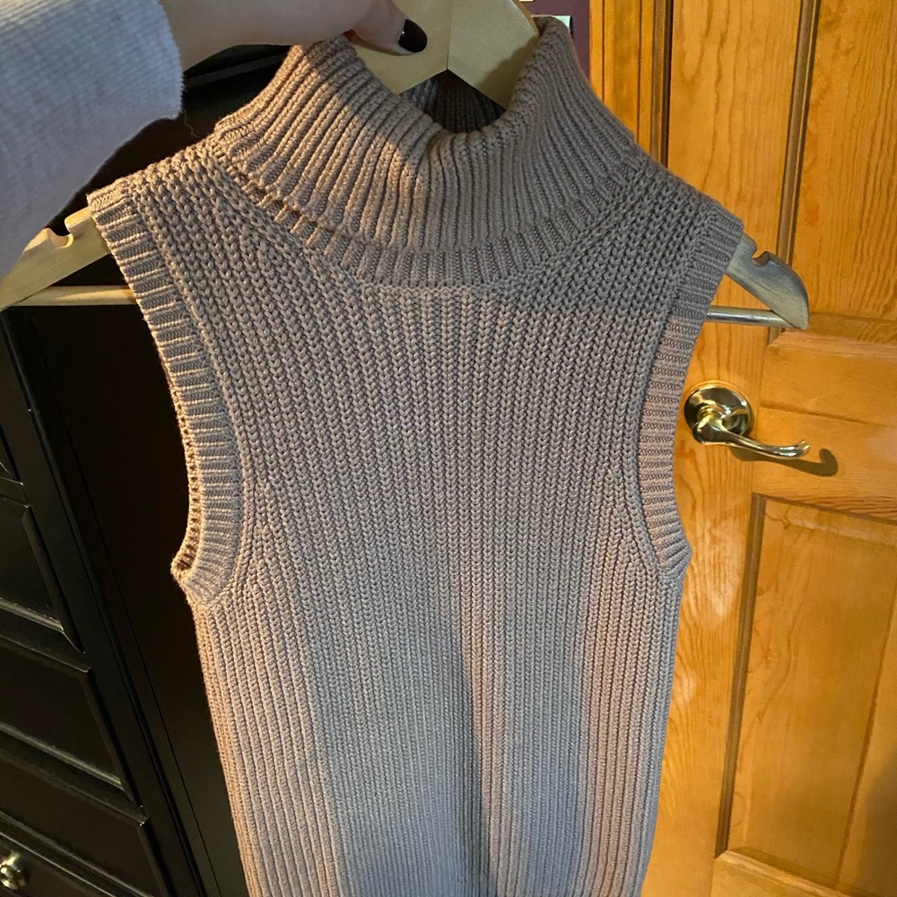 MICHAEL KORS SLEEVELESS KNITTED TOP